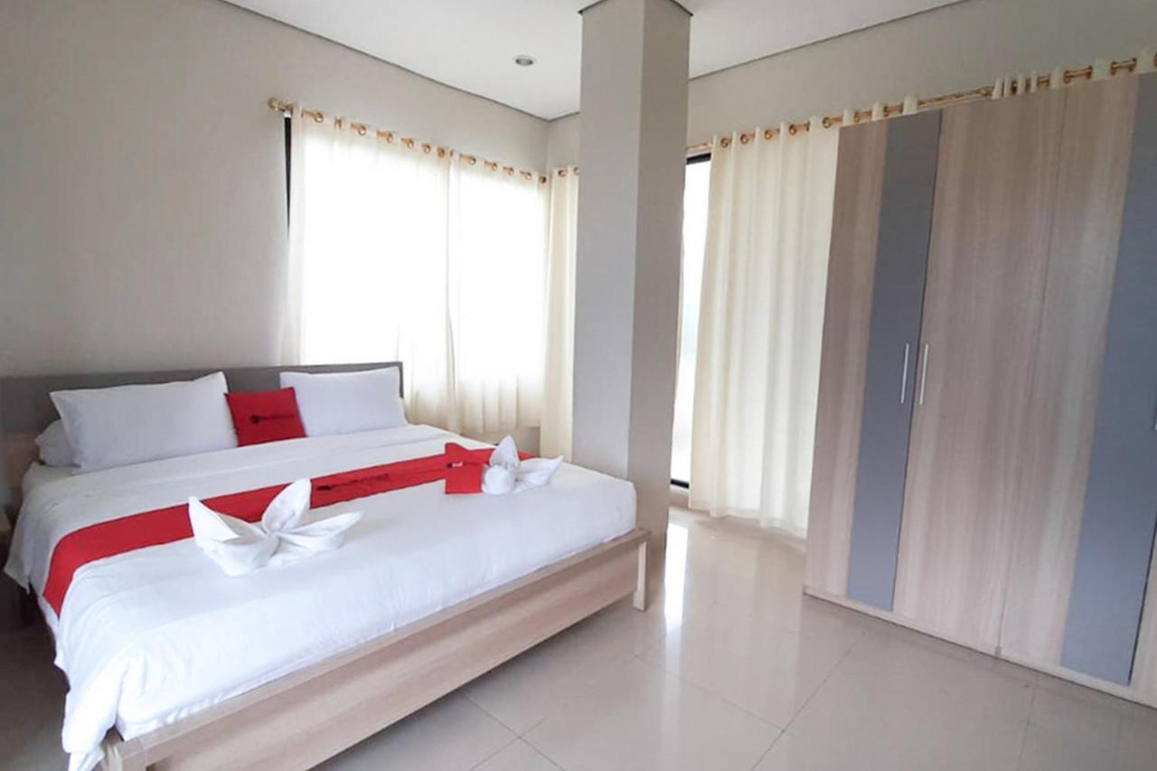 Reddoorz Plus @ Bitung City Center Luaran gambar