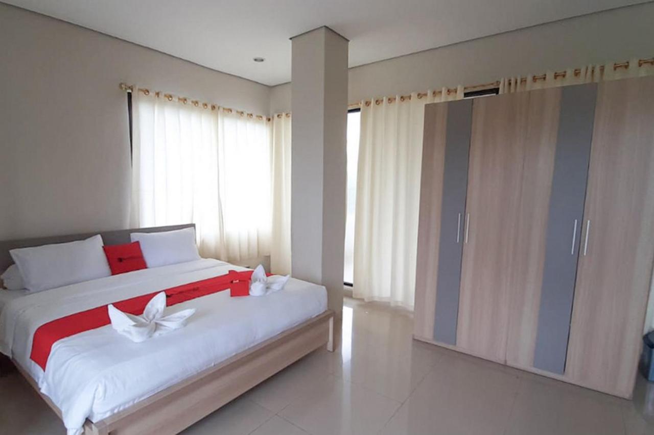 Reddoorz Plus @ Bitung City Center Luaran gambar