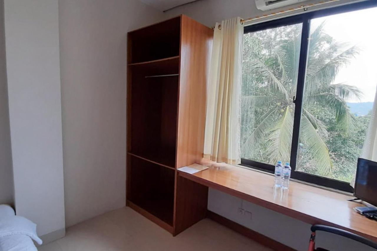 Reddoorz Plus @ Bitung City Center Luaran gambar